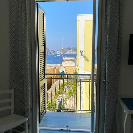 Sky Ponza - Immobilevante ภายนอก รูปภาพ