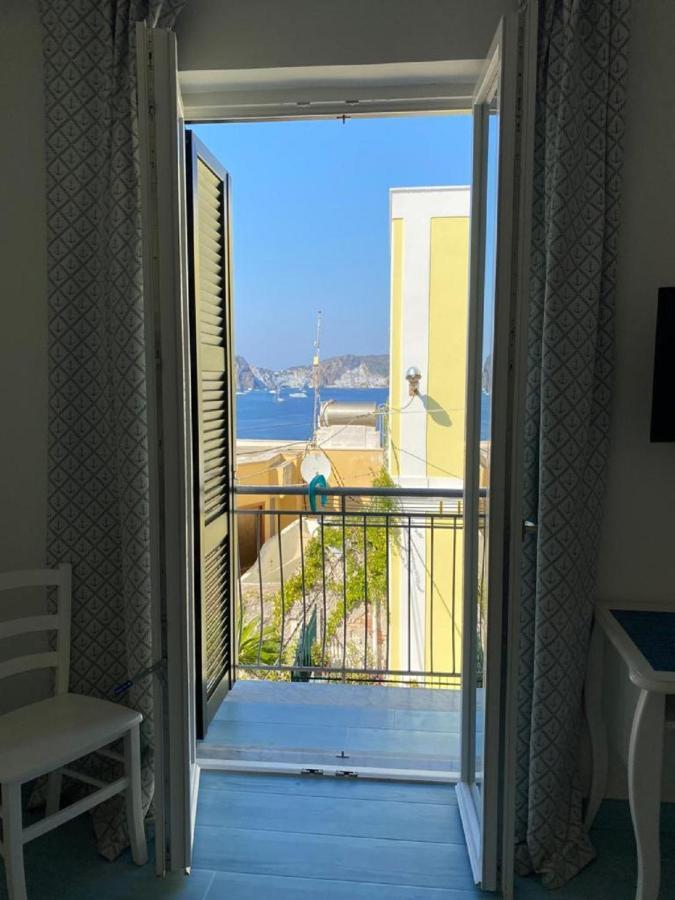 Sky Ponza - Immobilevante ภายนอก รูปภาพ