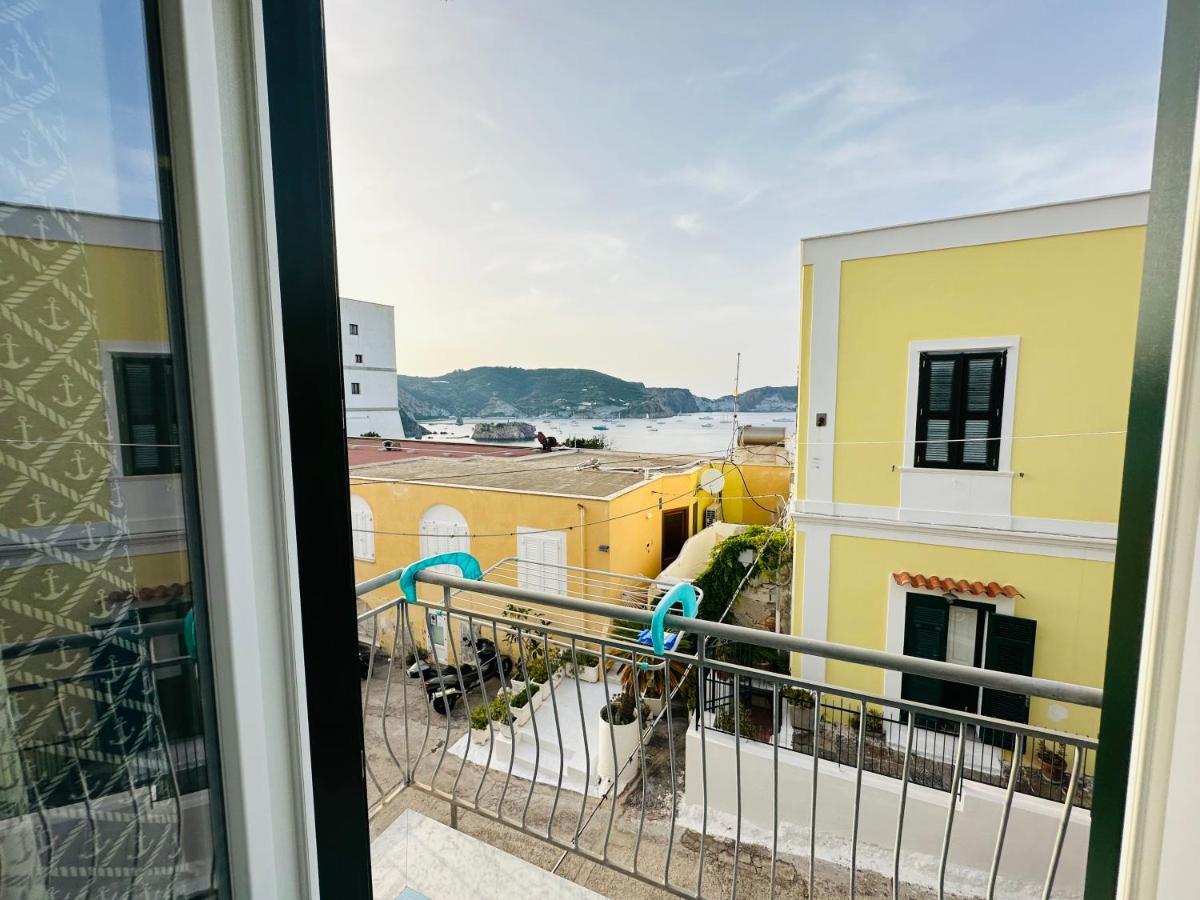 Sky Ponza - Immobilevante ภายนอก รูปภาพ