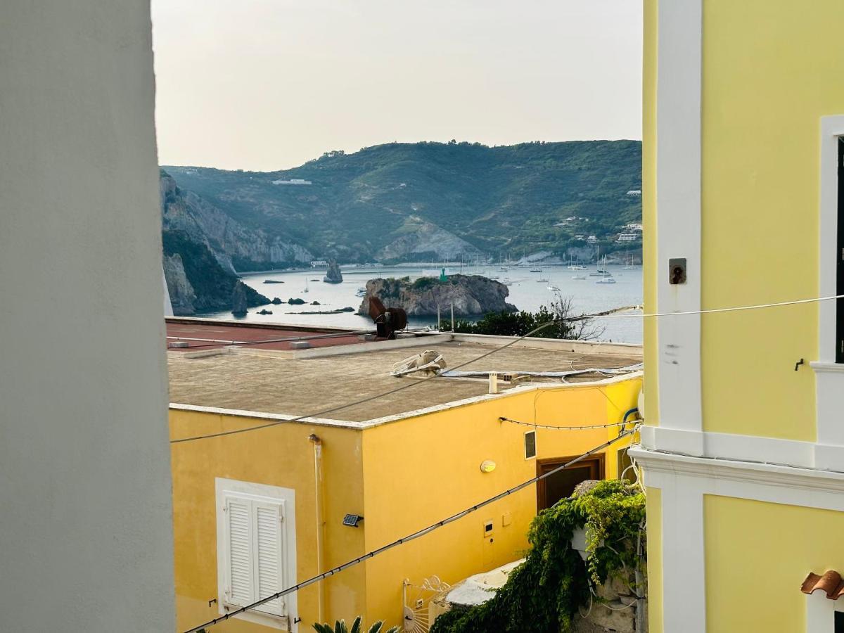 Sky Ponza - Immobilevante ภายนอก รูปภาพ