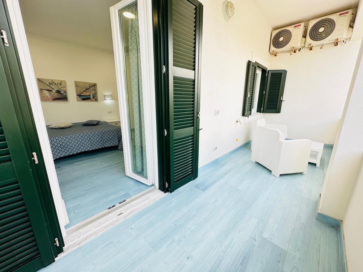 Sky Ponza - Immobilevante ภายนอก รูปภาพ