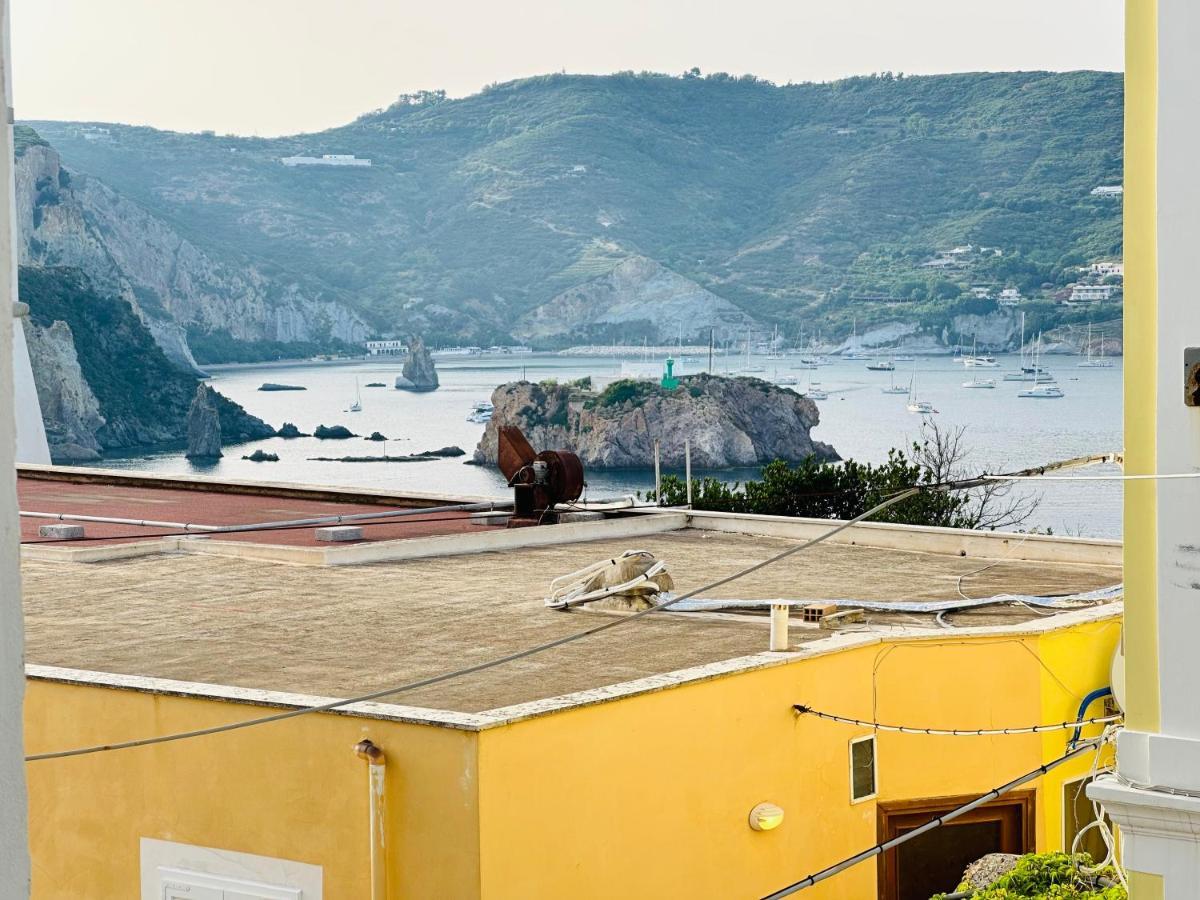 Sky Ponza - Immobilevante ภายนอก รูปภาพ