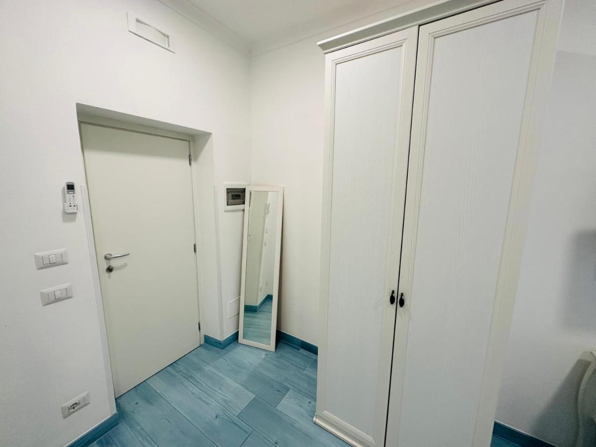 Sky Ponza - Immobilevante ภายนอก รูปภาพ
